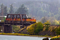 B&N-Train-on-Columbia-River-JB4